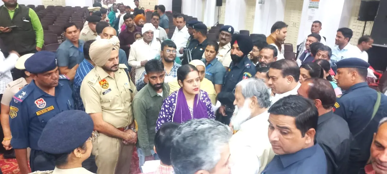 पांच साल पुराने मर्डर केस में विज का सख़्त रुख : जांच CBI को सौंपने की सिफारिश, पुलिस कर्मचारी के खिलाफ FIR के आदेश